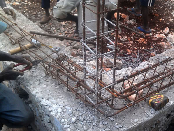 Chenaj enferye corner rebar